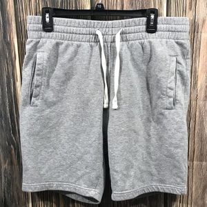 Gray Shortcut Shorts | Size Large